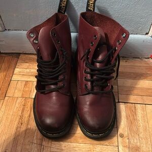 Dr. Martens Women's 1460 Pascal Virginia Boots